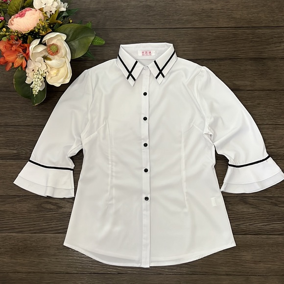 Qi Li Ya woman’s white blouse NWOT - Picture 5 of 16
